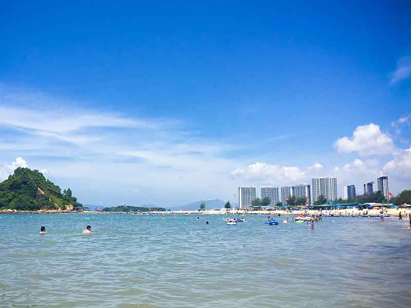 【高端定制】巽寮灣一支箭俱樂部、冰雪樂園、蠟像館、 出海捕魚、燒烤大餐、沙灘運動會、撕名牌、拔河比賽 央視推薦《古法土窯雞》＋《漁家大盆魚》二天游